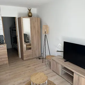 Appartement Charment Studio 100m De La Plage Place De Parking, Cavalaire-sur-Mer